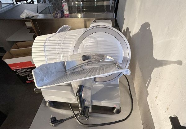 Equipamiento para la Restauración - Liquidación Coactiva Administrativa 8263/2026 - Tribunal de Bolzano