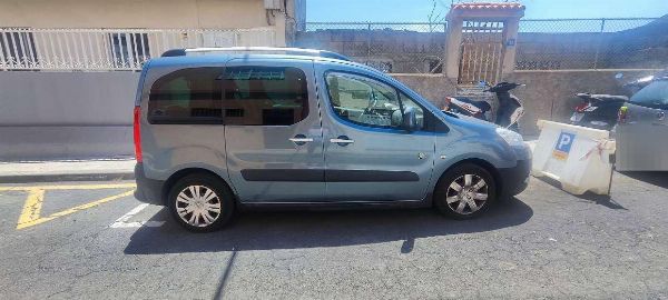 Dos vehiculos ubicados en Tenerife - Juzgado de lo Mercantil del Tribunal de Instancia de Tenerife nº2.