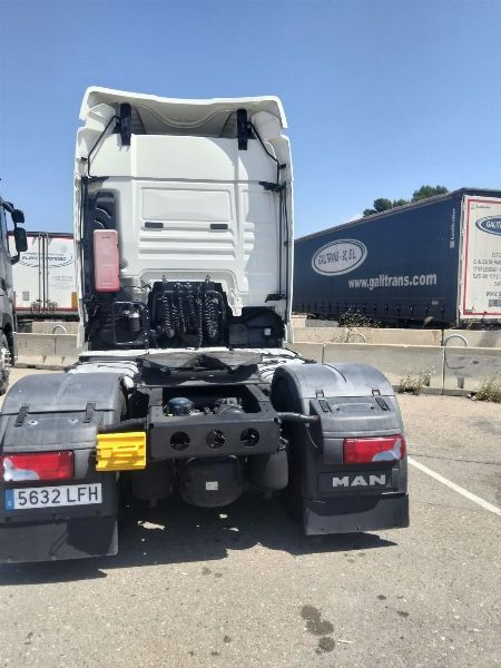 Lotto di autocarri trattori e un rimorchio - Tribunale Commerciale n°3 di A Coruña