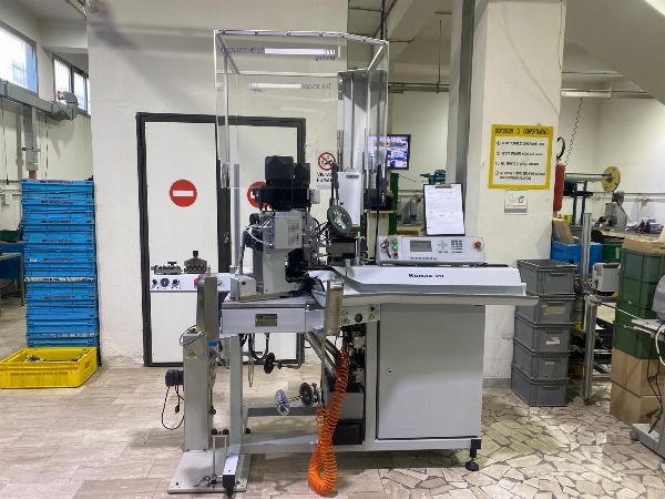 Maquinaria y equipos para la producción de componentes eléctricos - Venta Privada