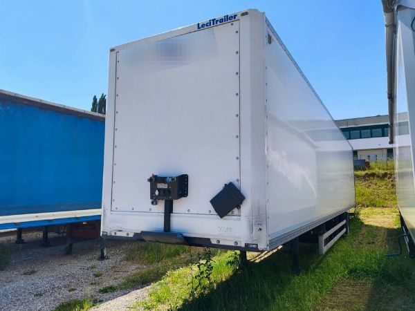Semi-trailer and vans - capital goods from leasing