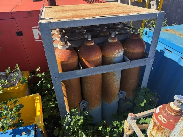 Los von Gasflaschen – Gerichtliche Liquidation Nr. 37/2023 – Gericht von Syrakus