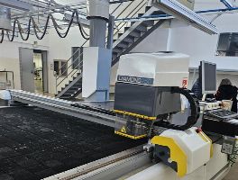 Maquinaria Textil Industrial y Mobiliario de Oficina