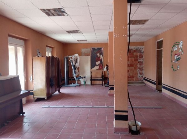 Twee commerci&euml;le panden te koop in het centrum van Hinojosa del Duque (C&oacute;rdoba) - Particuliere verkoop - 1