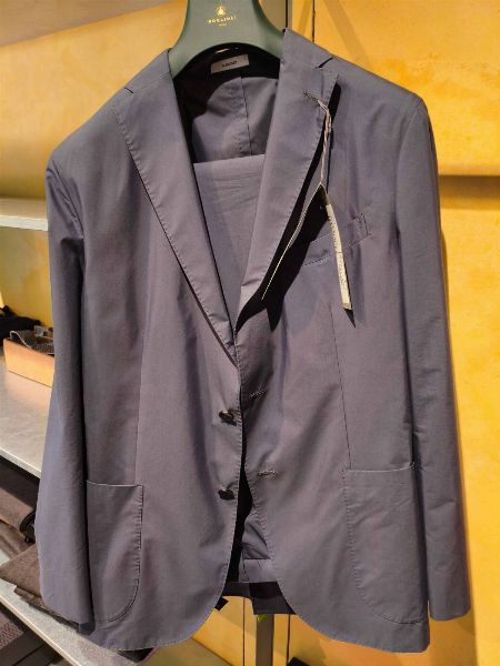 Casacos, roupas e acess&oacute;rios de vestu&aacute;rio - Liquida&ccedil;&atilde;o Judicial n.&ordm; 17/2026 - Tribunal de Arezzo