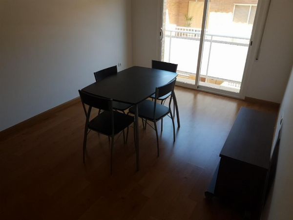Podíl 50% na bytě v L'Aldea, Tarragona - Obchodní soud č. 1 v Granadě