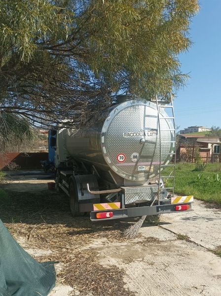 Esnea garraiatzeko autozisterna Volvo Truck - 13/2018. porrot - Caltanissettako Auzitegia