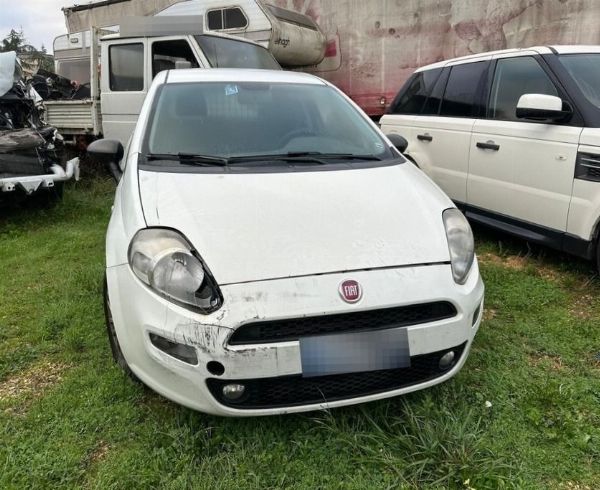 Auto, chladiaci systém - Kancelársky nábytok a vybavenie - Súdna likvidácia č. 157/2025 - Súdom v Bari