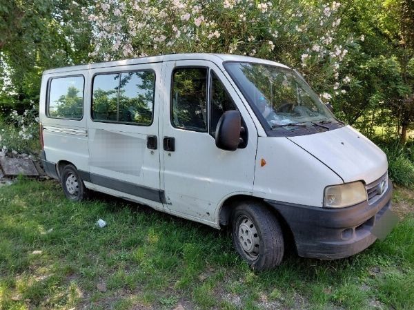 Baugeräte und Büromöbel – FIAT Ducato und Ford Transit – Gerichtliche Liquidation 34/2026 – Gericht von Venedig