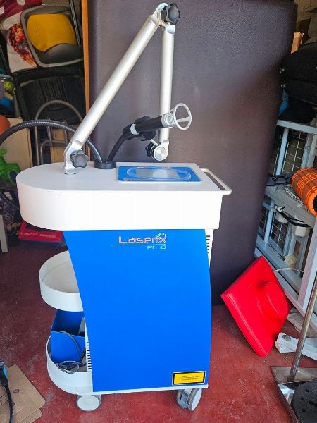 Dispositiv per terapia a laser, - Arredament medicai - Liquidazion Giudizial n. 17/2023 - Tribunaa de Spoleto