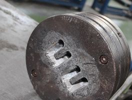 Moldes de inyecci&oacute;n, maquinaria industrial, mobiliario e inform&aacute;tica