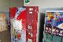 Distributeur de canettes rouge 1