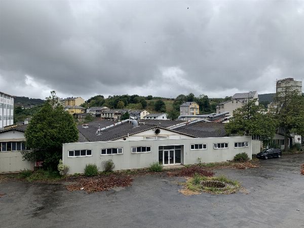 Complejo industrial compuesto por 2 naves y 5 terrenos en Vilanova de Lourenzá, Lugo-Venta Privada