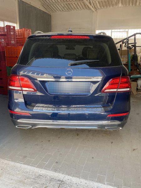 Biler, - Mercedes GLE og Volkswagen varebil - Juridisk likvidasjon nr. 10/2026 - Tingretten i Fermo