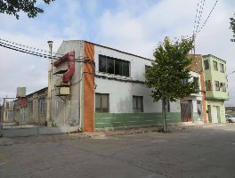 Conjunto de viviendas, naves, locales comerciales, plazas de aparcamiento y un suelo urbano, ubicados en Almansa, Albacete