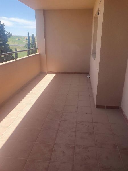 Vivienda con terraza, garaje y trastero en Láchar (Granada) - Sección de lo Mercantil Tribunal de instancia de Granada Nº1