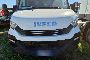 Cami&oacute;n IVECO 70C18 con plataforma trasera abatible 4