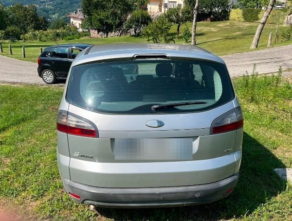 Ford S-Max и Aprilia SR - Контролирана ликвидация 152/2024 - Съд на Виченца