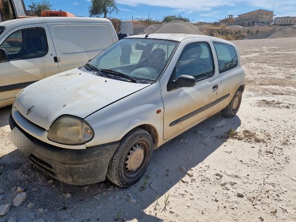 Peugeot Ranch eta Renault Clio - Lanerako Ekipamendua, Tailerra eta Bulegoa - Judizial Likidazioa 17/2026 - Sirakusako Auzitegia