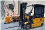 Carret&oacute; elevador el&egrave;ctric Jungheinrich amb carregador de bateries 1