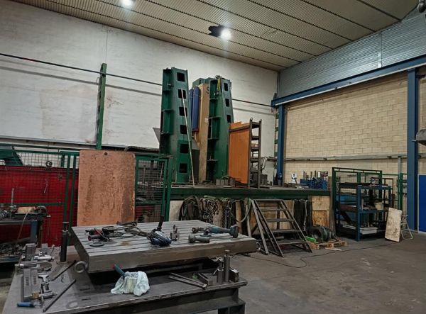 Frezatricë mandrinuese CNC GRAFFENSTADEN