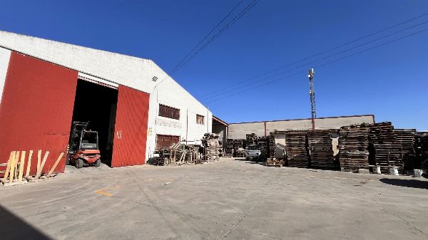 Nave industrial, conjunto de maquinaria para el trabajo de la madera - Sección de lo Mercantil del Tribunal de Instancia de Jaén. Plaza nº 1