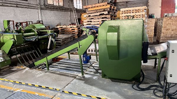 Nave industrial, conjunto de maquinaria para el trabajo de la madera - Sección de lo Mercantil del Tribunal de Instancia de Jaén. Plaza nº 1