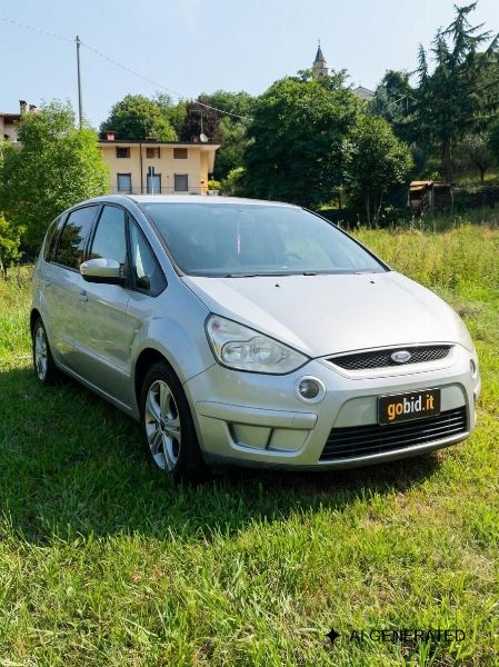 Ford S-Max и Aprilia SR - Контролирана ликвидация 152/2024 - Съд на Виченца